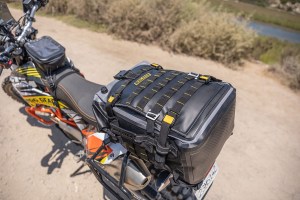 Picture of SE-4030 Hurricane Backpack mounted as a tail pack on a KTM 690